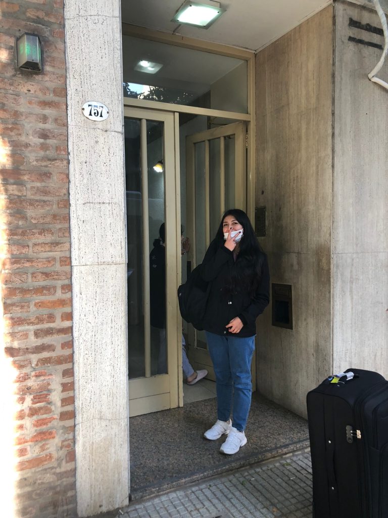 Estudiantes en sus nuevos hogares con nuestra asesoría para estudiar en Argentina